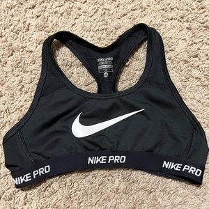 Nike Pro Sports Bra